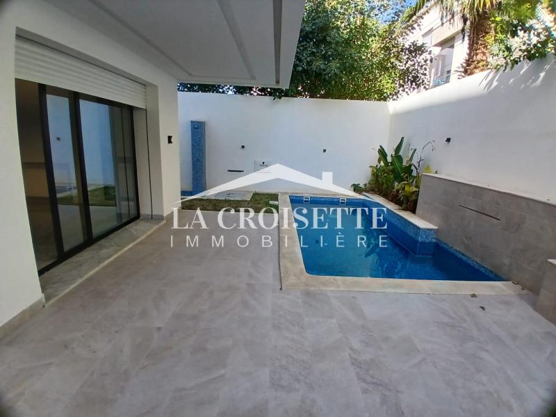 Duplex S+3 avec jardin et piscine à La Soukra